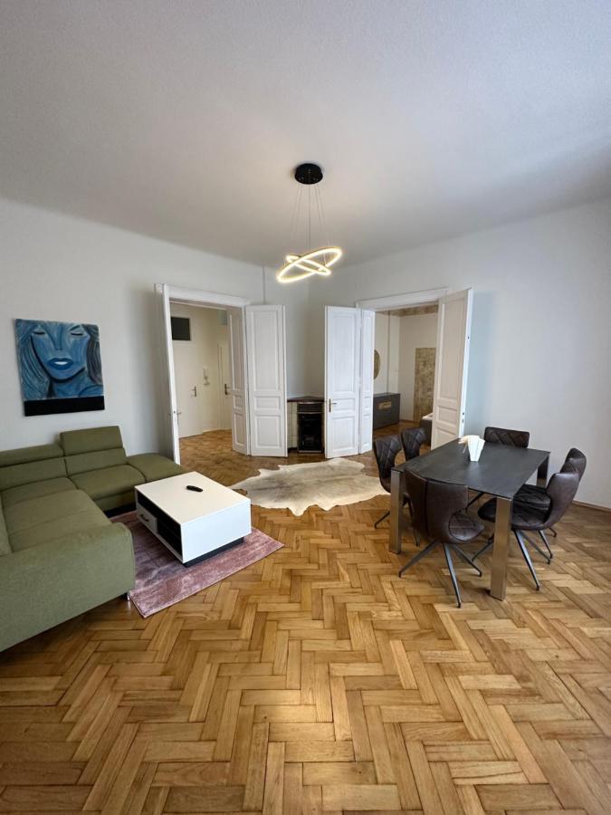 Artliving Apartment-Top 3 Self Check-In Грац Екстер'єр фото